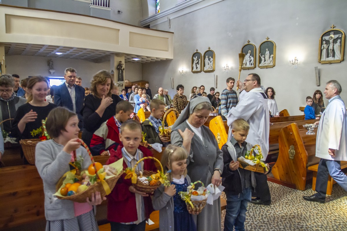 Wielka Sobota Święcenie Pokarmów 20042019 R 8322